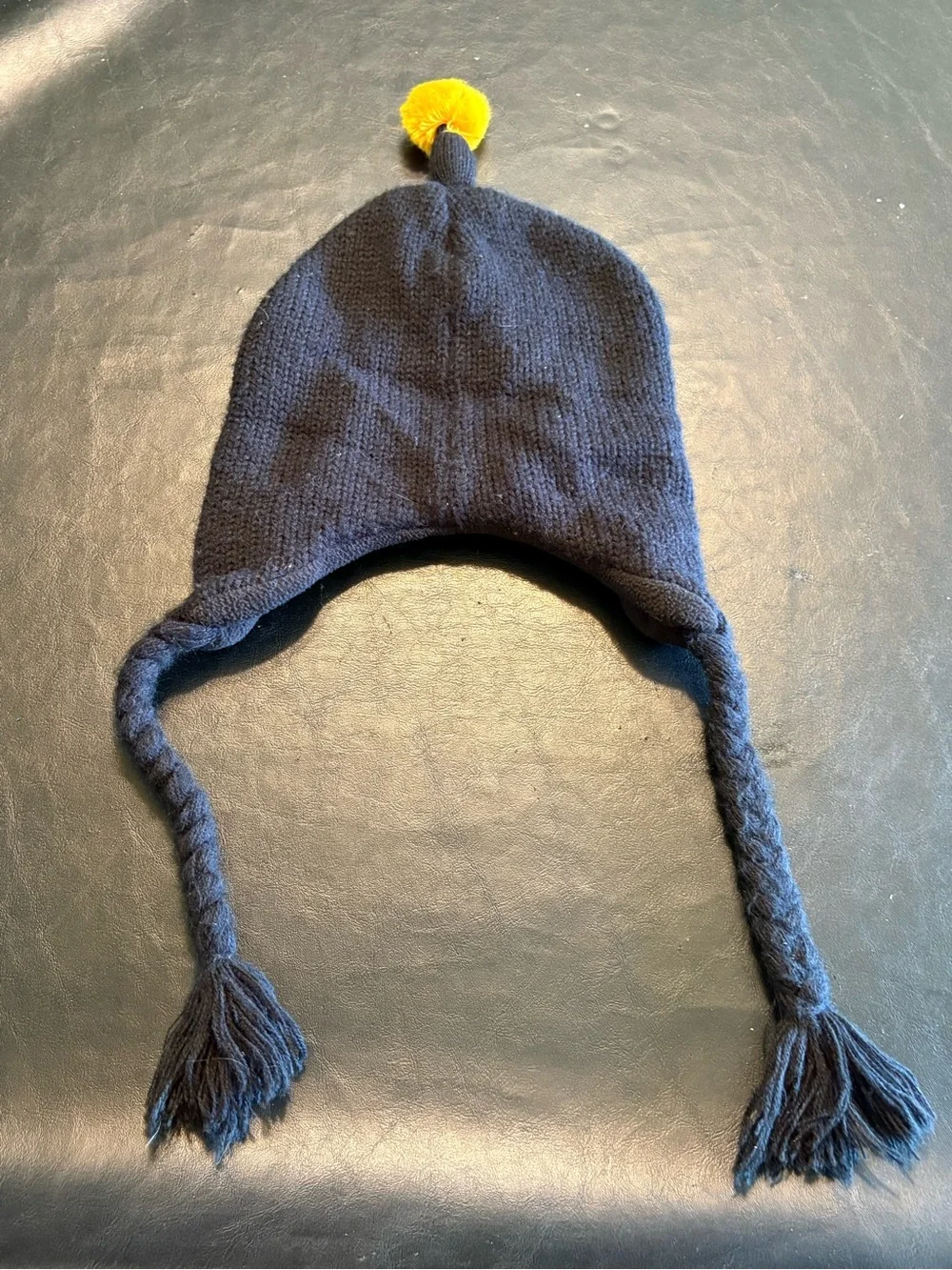 2011 Angry Birds Bomb Bird Black Knit Trapper Hat Ear Flap Rovio One Size